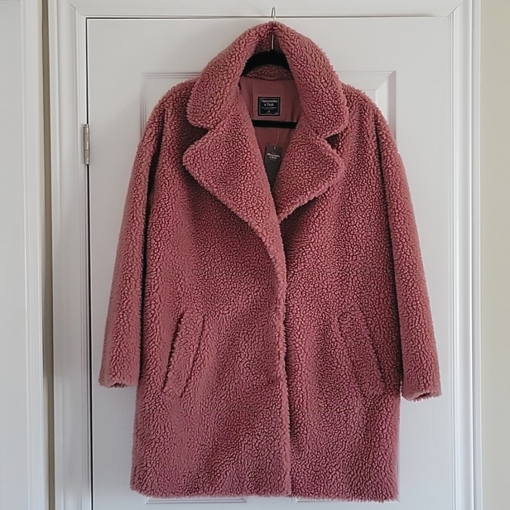 Abercrombie & Fitch Rose Sherpa Coat